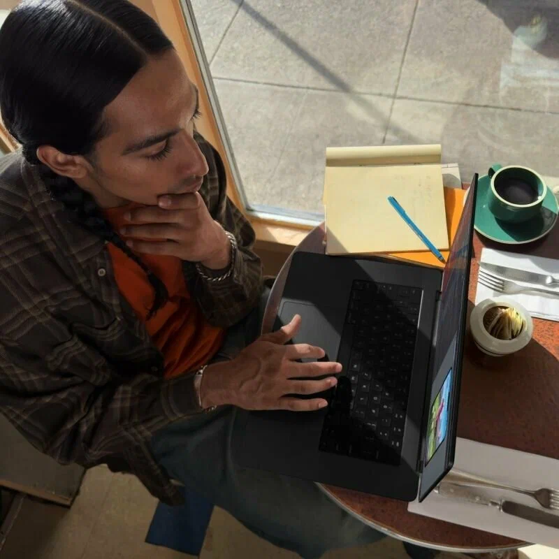 Ноутбук Apple Macbook Pro 14 2024 M4 24/1TB (MX2J3) Space Black русская раскладка (гравировка) изображение 2